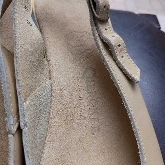 NWT.Cherokee Elegant Beige Slingback Wedge Sandals Size 8. - Picture 5 of 7
